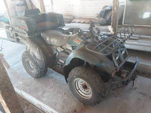 lot 2 image: 1997 Kawasaki 4X4 Automatic (Prairie 400)