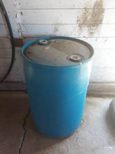 lot 5 image: 55 Gallon Plastic Drum