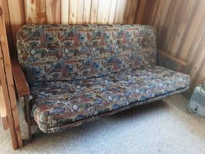 lot 14 image: Futon