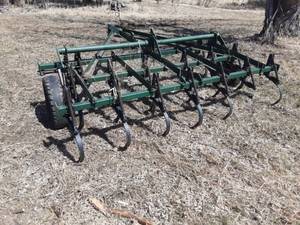 lot 38 image: 10 wide Spring Digger