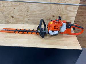 lot 40 image: ECHO 20 in. 21.2 cc Gas 2-Stroke Cycle Hedge Trimmer