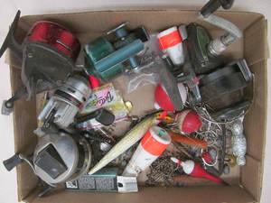 lot 32 image: Fishing Supplies