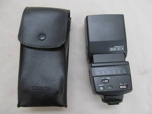 lot 46 image: Cannon Speed Lite