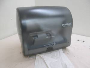 lot 76 image: Towel Dispenser