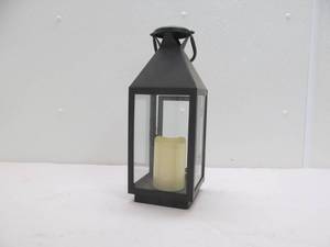 lot 116 image: lamp