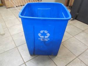 lot 178 image: recycling bin