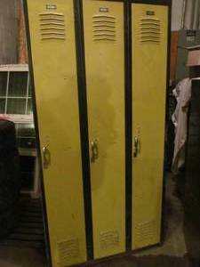 lot 195 image: metal lockers