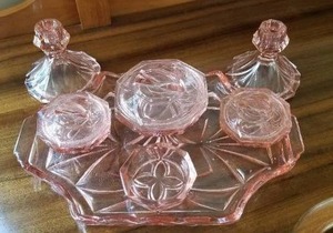 lot 76 image: Pedal Pink Depression Glass Dresser set