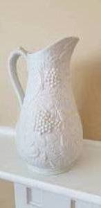 lot 52 image: Portmeirion Grapevine Bisque White Pitcher