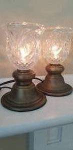 lot 72 image: Pair of Petite Glass Shade Side Lamps