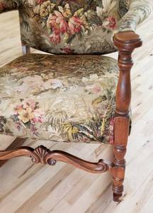 lot 21 image: Antique Carved Maple Rocking Chair