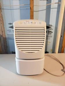 lot 125 image: Whirlpool Humidifier