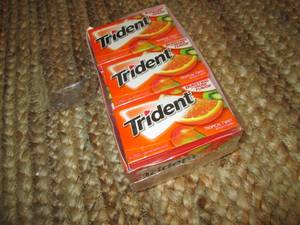 Trident Tropical Twist Gum Lot 10-...