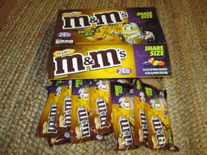 (12) 3.27oz. Peanut M&Ms 10-PLT...