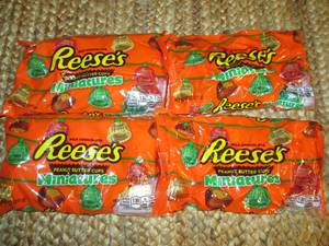 (4) Resses Minatures Packages 1-F...