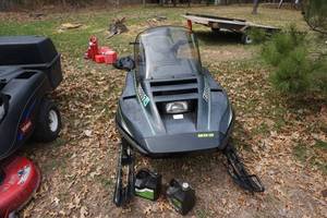 lot 9 image: 1989 Arctic Cat Jag AFS 440 Snowmobile