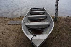 lot 8 image: 1961 Alumacraft 14 Aluminum Fishing Boat