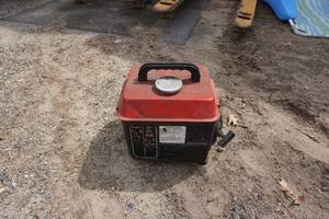 lot 30 image: Wiseco Brand 1000 Watt Brushless Gas Generator