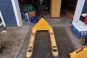 lot 17 image: Big Joe Lift Rite 5000 lb Capacity Hand Pallet Jack
