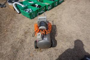 lot 23 image: Campbell Hausfeld 2 hp Air Compressor