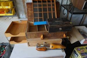 lot 129 image: Vintage Shoe Store Sizing and Stretching Tools With Wood Storage Boxes