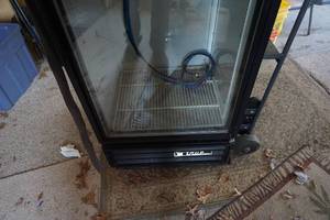 lot 6 image: True Model GDM-12 Custom Keg Cooler Beer RefrigeratorDispenser