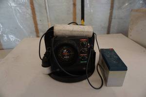 lot 29 image: Vexilar Model FL-18 Fish Locator With Brand New Super Flex Head