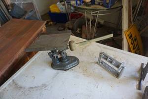 lot 127 image: Vintage Scale and Coin Counter and Storage Items