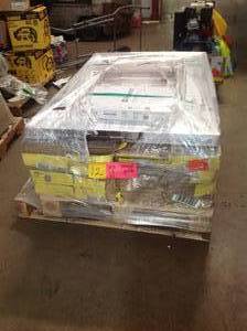 MIXED PALLET WITH 17 CASES OF ASSORTED FLOORING
