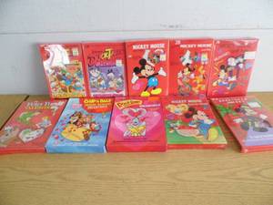 lot 35 image: Valentine Cards