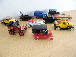 lot 37 image: Toy Vehicles