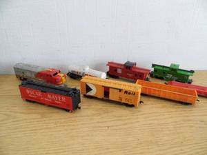 lot 58 image: Train Cars
