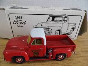 lot 66 image: 1953 Ford Truck