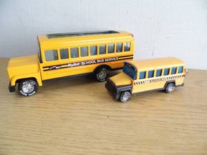 lot 75 image: Lot of 2 School Buses