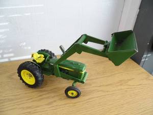 lot 78 image: Lot of 3 John Deere Tractors