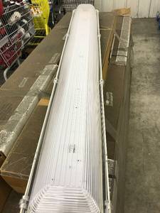 lot 9 image: Pallet of Smart Light Solutions Light fixtures, NEW