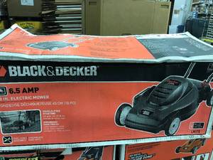 lot 14 image: NEW Electric Black and Decker Mower, Electric
