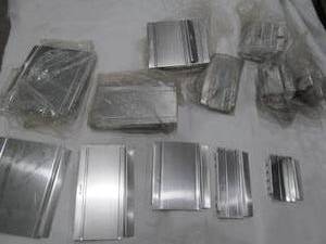 lot 9 image: shelf brackets