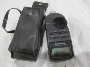 lot 64 image: Radio Shack sound level meter