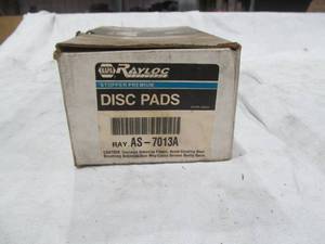 lot 86 image: Ford Brake pads
