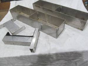 lot 90 image: aluminum trays