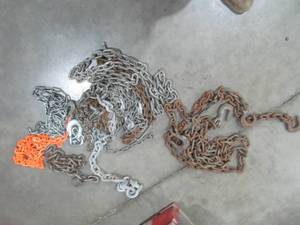 lot 184 image: chains