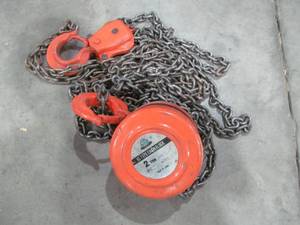 lot 187 image: HS type chain block
