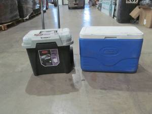 lot 205 image: coleman cooler ,rubbermaid tote