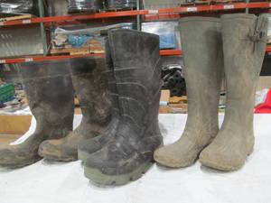 lot 306 image: rubber boots