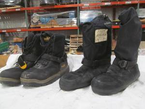 lot 308 image: rubber boots