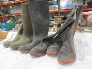 lot 312 image: rubber boots