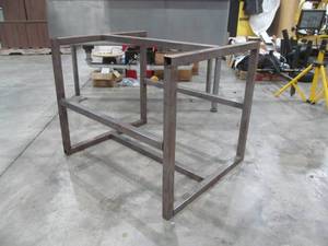 lot 318 image: Lp tank cages