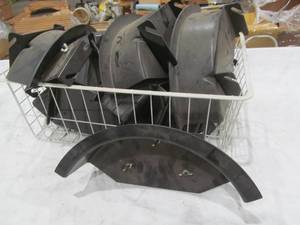 lot 331 image: display brackets, hook-on wire shelving