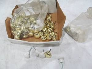 lot 342 image: cabinet knobs